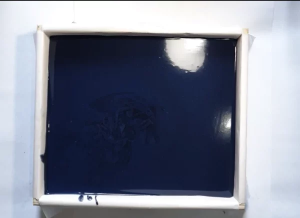 <strong>Diamond Peacock Soap Swirl - Tutorial</strong> peacock 2nd pour blue soap micamoma 600x437 - <strong>Diamond Peacock Soap Swirl - Tutorial</strong>
