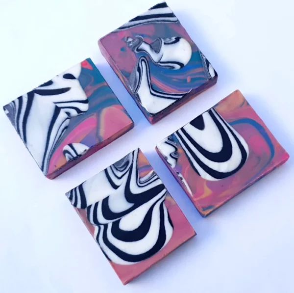 dustpans1 600x597 - The Ultimate Mini Dustpan Cold Process Soap Technique