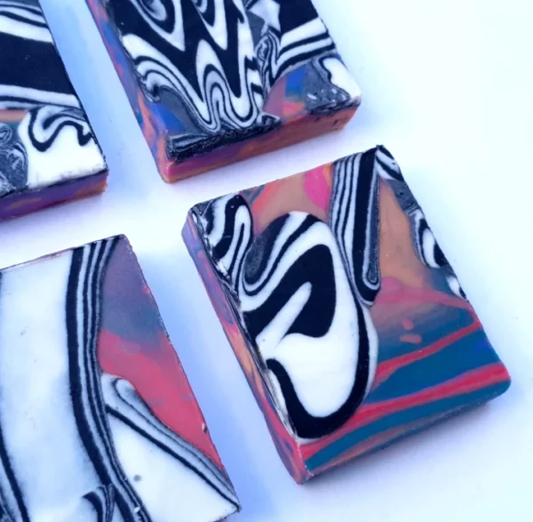 dustpans3 600x587 - The Ultimate Mini Dustpan Cold Process Soap Technique