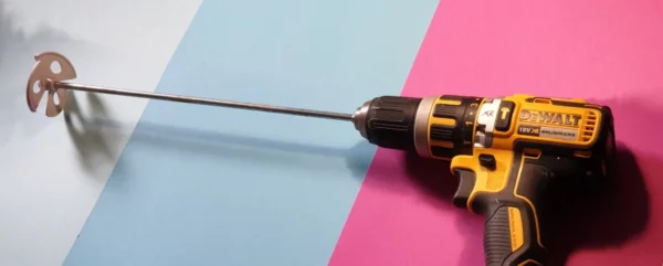 drill with propeller mixer 600x241 - How to mix your indie nail polish - a guide to containers and mixing tools and their pros and cons