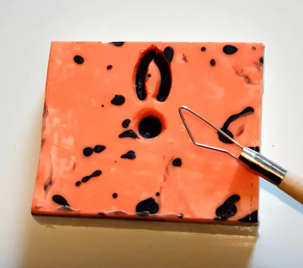 soap-bar-with-petal1-carving