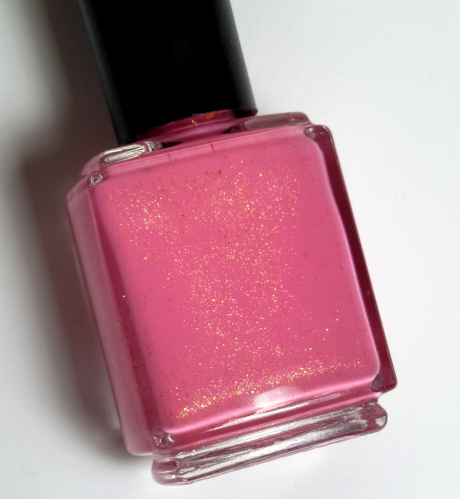 Pink Nail Polish with gold and red metallic flakes pink creme nail polish recipe with gold and red metallic flakes